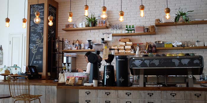 café